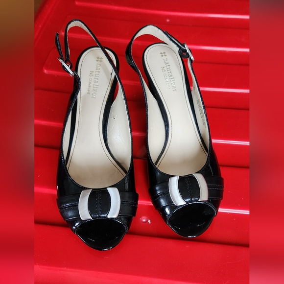 Naturalizer N5 Comfort black peep toe slingback heels - Picture 15 of 16